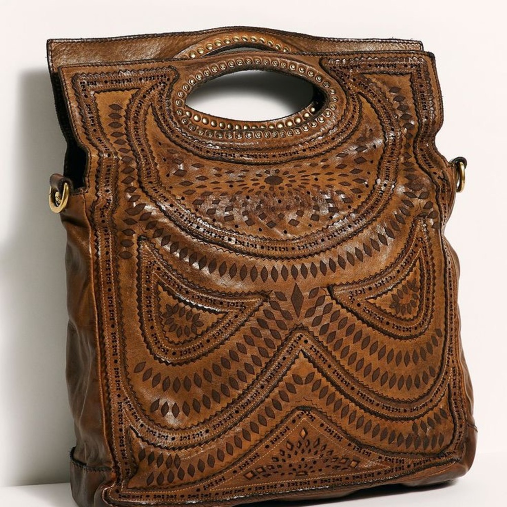Atri Distressed Clutch